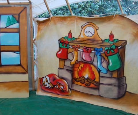 Santa Christmas home spray painting